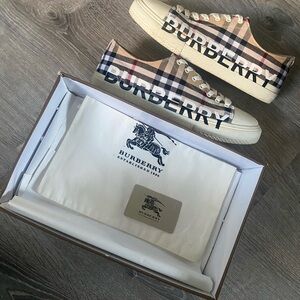 Burberry London low top men’s shoe.